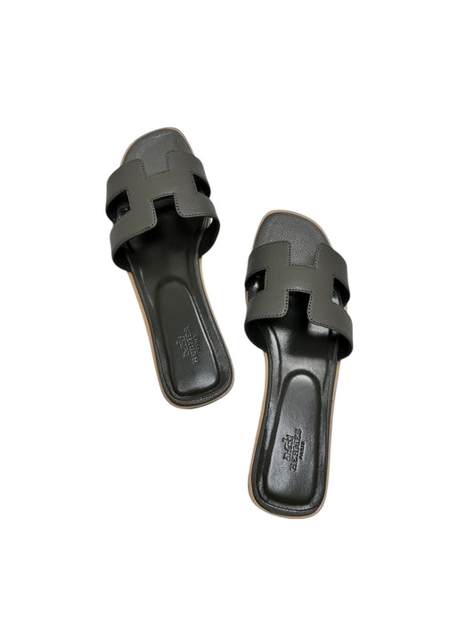 1A Slippers